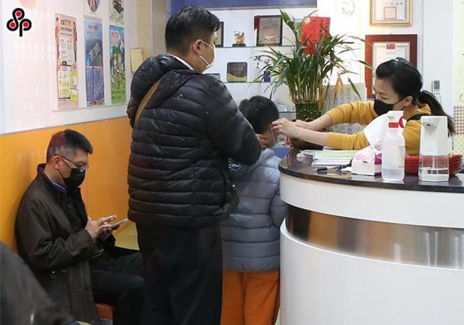 3月CPI年增率回落至2.14％，掛號費卻上漲逾1成。(資料照／洪凱音台北報導)