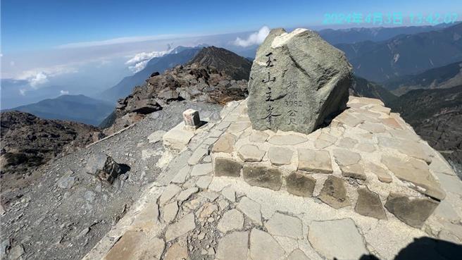 玉山国家公园内建筑设施及相关步道并未受花莲大地震影响而毁损，强震后遇雨落石机率大增，玉管处建议民眾暂缓登山。（玉管处提供／杨静茹南投传真）