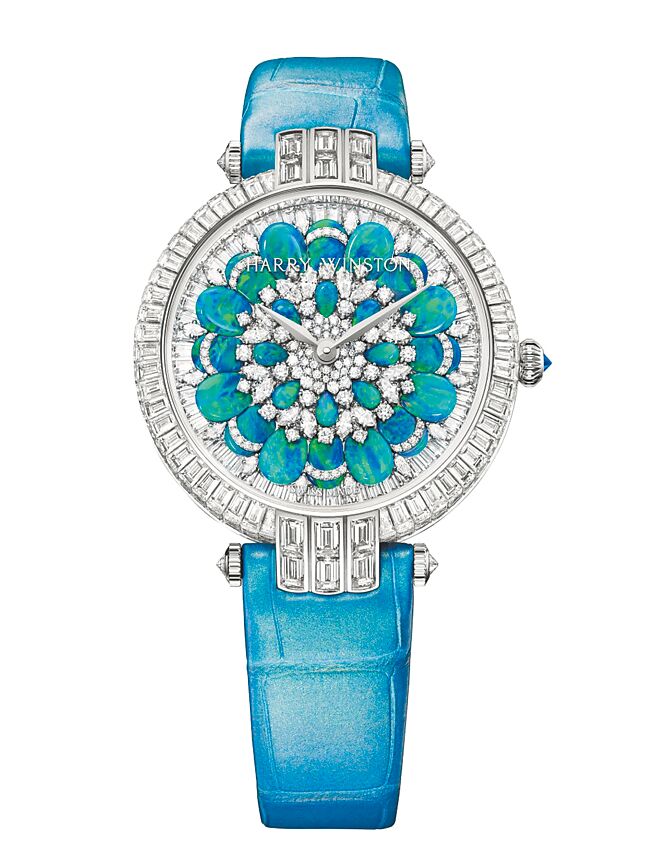 海瑞溫斯頓Premier系列Hypnotic Chrysanthemum珠寶表，詮釋春天花朵的美態。（Harry Winston提供）