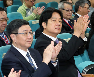 「卓榮泰並非浪得虛名」黃揚明曝 2018年一幕：當閣揆不意外