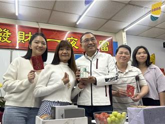 不因身障自暴自弃 她带视障学员泳渡日月潭荣获模范母亲