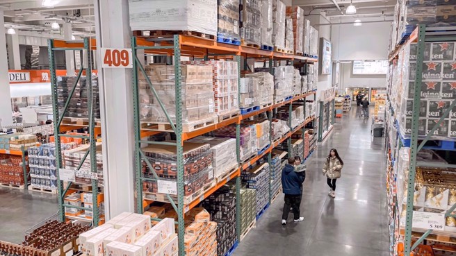 好市多一款「五层强化仓储架」折扣1350元，内行网友立刻买1组回家。（示意图／杨雅婷摄）