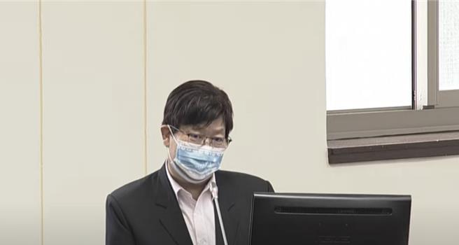 立委杨琼璎今在经济委员会质询时，询问国发会副主委游建华是否有可能转正，有无得到接任新主委的讯息。游建华则回答，「没有，无所悉」。（翻摄自国会频道）