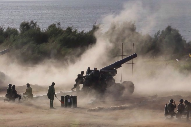 金防部配合國軍漢光39號實兵演練，在金門后湖周邊海域實施聯合反登陸實彈射擊。（中時資料照）