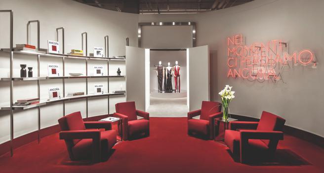 GUCCI頂級體驗鑑賞活動第二站The Lounge接待空間，展示許多創意總監Sabato De Sarno喜歡的藝術作品。（GUCCI提供）