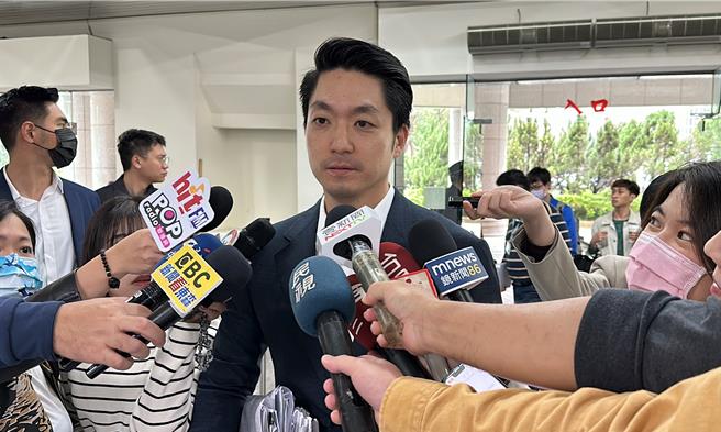 台北市長蔣萬安（圖）10日下午進入議會接受議員質詢，會前被問到新任內閣名單，蔣直言希望新內閣出爐後，中央與地方可以一起合作。（丁上程攝）