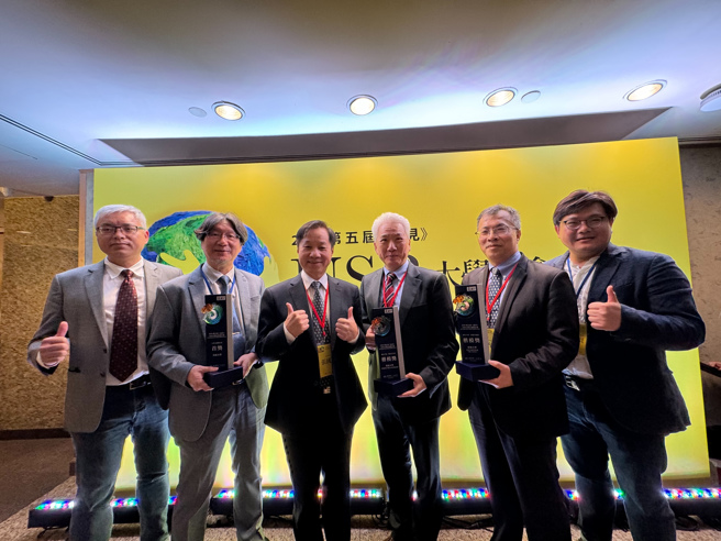 東海「智慧碳中和園區」將於四月十六日揭幕，是亞洲最大的校園永續發展標竿，園區不僅全面整合校內建築、化材、環工、資工等教授團隊，建立低碳經濟循環鏈模型。(照片/東海大學提供)