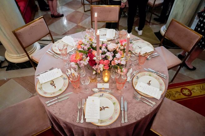 白宫国宴的餐桌。（图／路透）