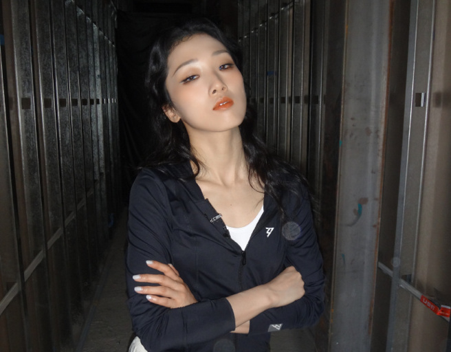 yamy曾为火箭少女101的队长，唱跳实力相当不错。（图／微博）