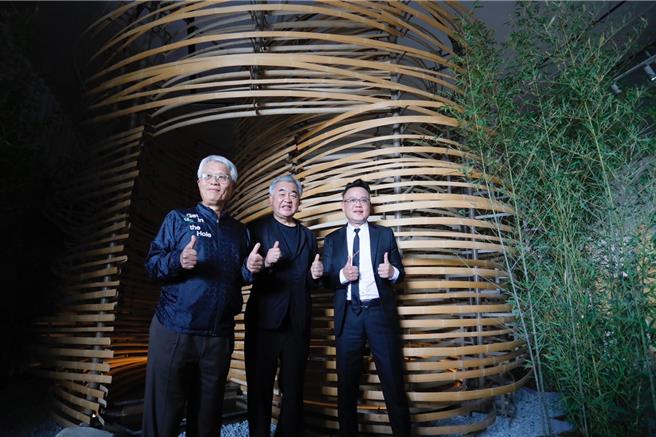 日本国际知名建筑师隈研吾4月旋风来台，在清景麟集团集团邀请下，展出「五感的建筑」世界巡迴展。（柯宗纬翻摄）