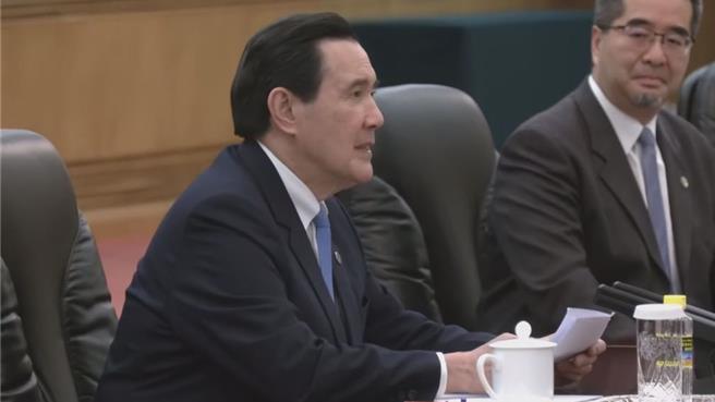 马英九技术性脱稿讲出中华民国、各自表述，捍卫主权的话语被大讚：把绿营的脸给打肿了。（图／中天新闻网提供）