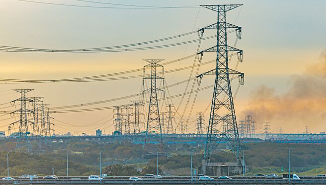 受惠台电强韧电网计画持续释单，士电、中兴电、亚力及华城营运乐观。图／本报资料照片