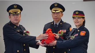 南科警察队30年首位女主管今上任 园区厂商代表争相合影