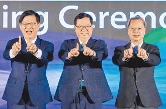 賴三顧茅廬請出「諸葛佳龍」黃揚明喊溫馨：胖周瑜呢？