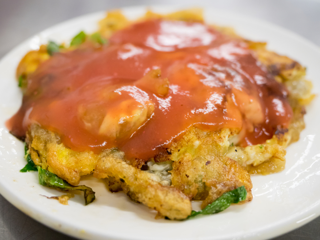 大陆网友来台吃蚵仔煎，发现里面竟放了豆芽菜，引起讨论。（示意图：shutterstock／达志）