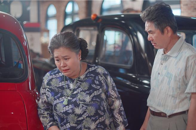 鍾欣凌、洪都拉斯在《我的婆婆2》詮釋超齡的愛。（公視提供）