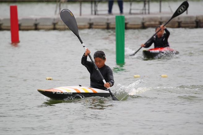 陳宜蓁在靜水標桿單人K艇獲得金牌。（台中市府提供）