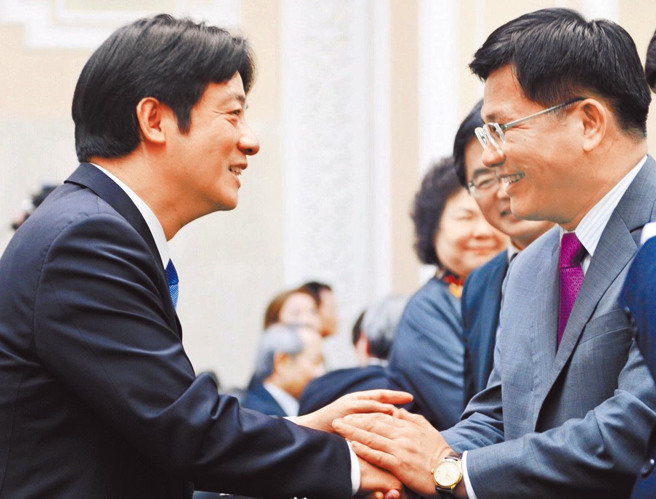 今（11）日传出，在赖清德（左）3度恳谈后，林佳龙（右）已答应接任外交部长。图为两人过去合影。（中时资料照）