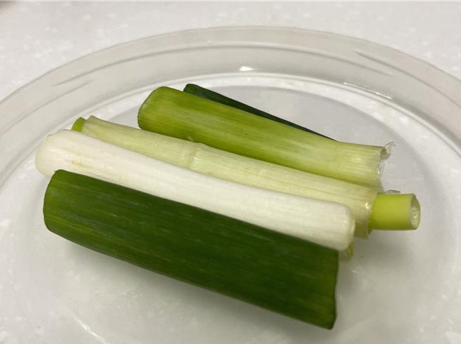 被告陈男的公司从事青葱买卖，因改标遭彰化地院判处6月徒刑，因坦承犯行及无前科，获宣告缓刑2年。（孙英哲摄）