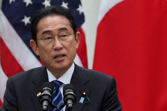 2024年4月10日，日本首相岸田文雄在美國華盛頓特區白宮玫瑰園與拜登舉行聯合記者會。（路透社）