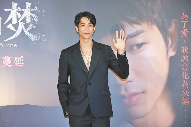 劉以豪10日現身首映會，與台灣觀眾相見歡。（華映提供）