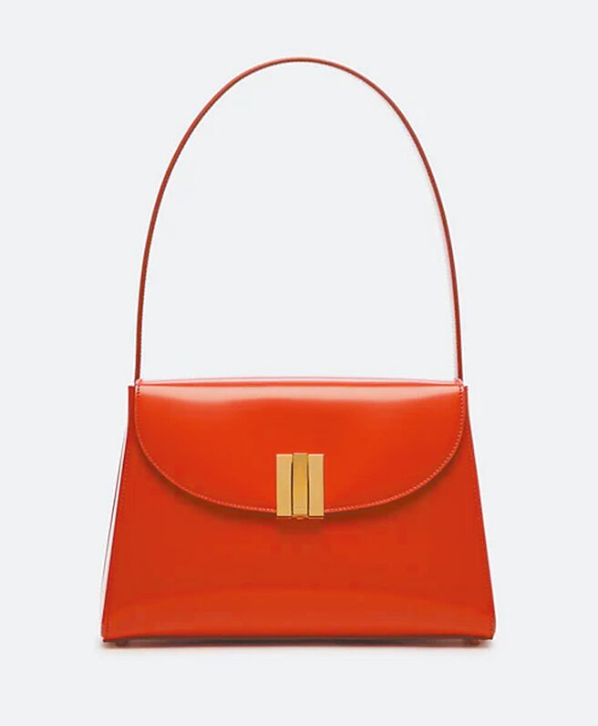 Bally OLLAM肩背包，7萬8000元。（Bally提供）