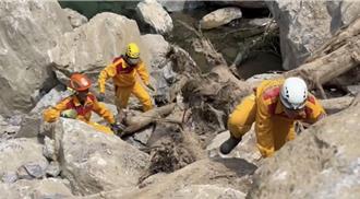 花蓮砂卡噹搜救小隊遭遇落石 搜救犬受驚撤離