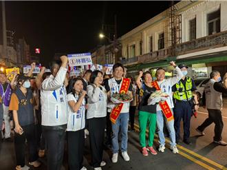 虎尾鎮長補選明登場  張麗善與2藍委陪林嘉弘徒步掃街