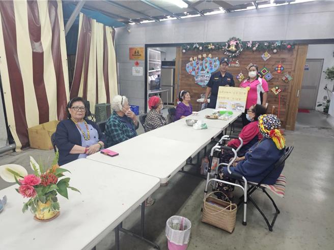 大武警分局宣導防詐。（大武警分局提供／蔡旻妤台東傳真）