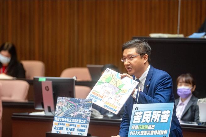 国民党立委张智伦12日于立法院国是论坛痛批民进党团总召柯建铭，试图令人畏惧行使职权。（张智伦办公室提供／陈薏云台北传真）