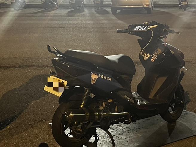 桃園中壢警方在青埔地區實施靜桃專案加強攔檢。（翻攝照片／蔡明亘桃園傳真）