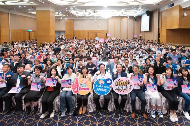 全国猫咪杯SCRATCH竞赛12日在桃园中坜开幕。（桃市府提供／蔡明亘桃园传真）