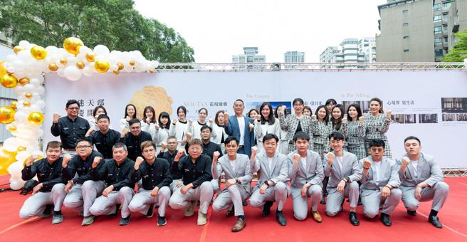 「立軒天邸」開工盛宴現場，不只是開啟全新視野的眼光，更可說是立軒在全新品牌里程的昂然宣示。圖/業者提供