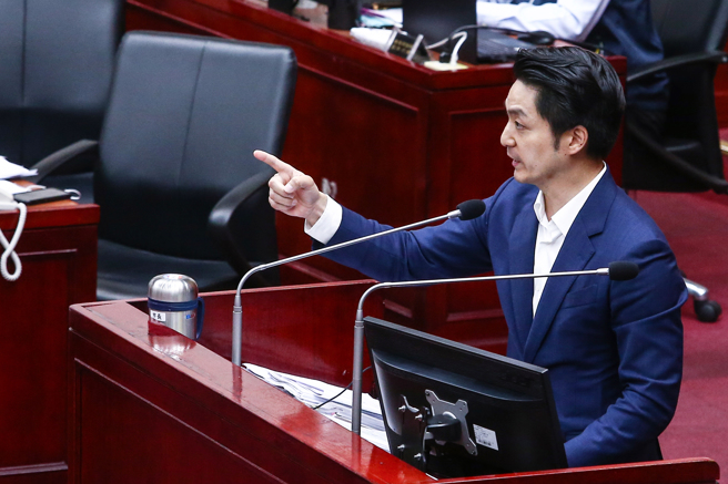 台北市长蒋万安12日赴市议会专案报告。（邓博仁摄）