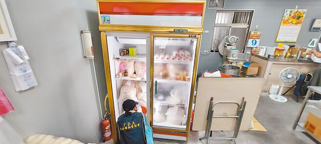 食药署联合地方卫生局稽查中式炊蒸食品制造业及贩卖业。（食药署提供／王家瑜台北传真）