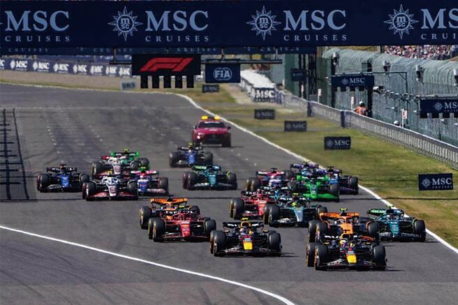 世界一级方程式赛车锦标赛（f1）日本大奖赛正赛近日在日本铃鹿赛道举行。（新华社）