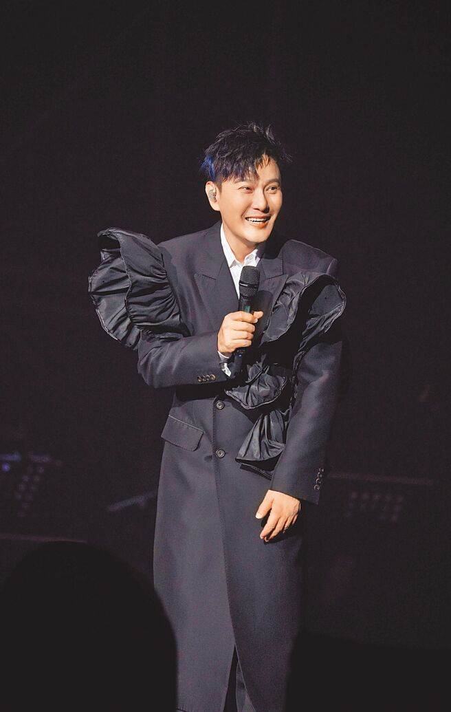 張信哲將於6月9日在杜拜舉辦演唱會。（潮水音樂提供）