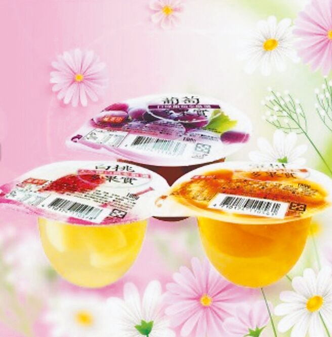 OKmart的OKmall即起推「盛香珍蜜柑／白桃／葡萄多果实」买5送1好康，单件原价32元。（摘自OKmart官网）