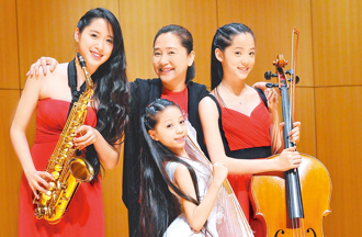 傅娟一輩子沒打過3個女兒 自爆童年遭母毆陰影