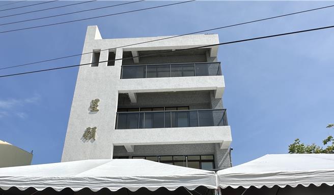 孫爸說，第1期星願大樓是實現夢想的第一步。(蔡旻妤攝)