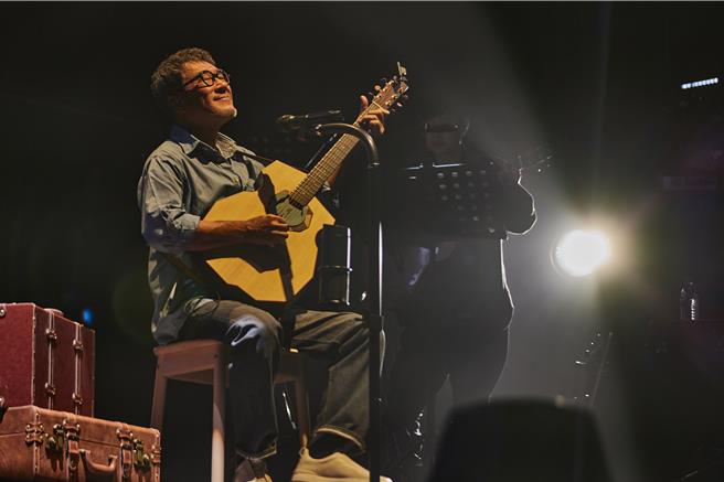 李宗盛暌违近5年于深圳举办演唱会，全场座无虚席。（相信音乐提供）