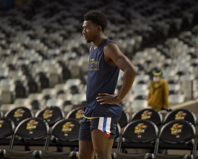 阿巴西確定因為腳踝傷勢本周兩戰缺陣。(中信特攻提供)