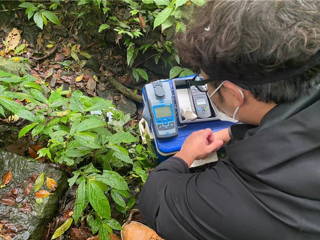 北市士林区溪山里8日有里民上吐下泻，台北市自来水处採样检测水质9日发现大肠杆菌群偏高。(黄敬文翻摄)