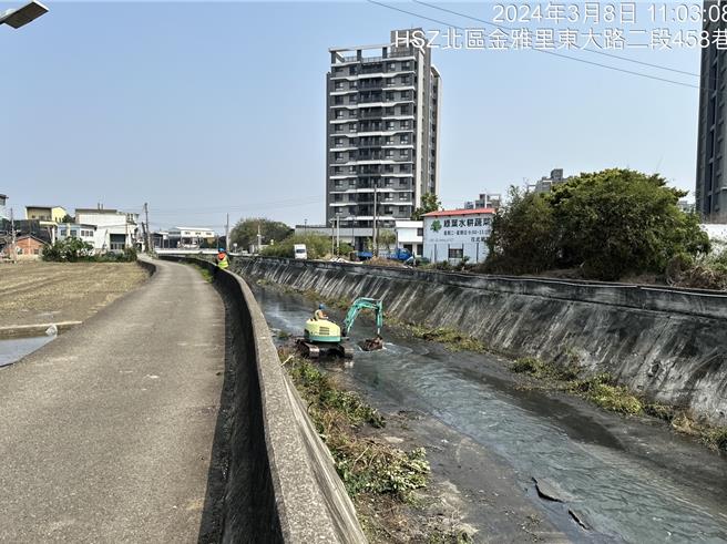 梅雨季節即將到來，新竹市政府提前啟動防汛整備，截至4月已清淤42處地點、總長度超過14公里。（新竹市政府提供／陳育賢新竹傳真）
