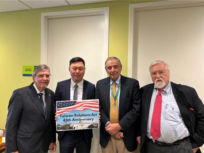 台灣關係法45週年 李問赴美拜訪當年起草團隊。民進黨提供