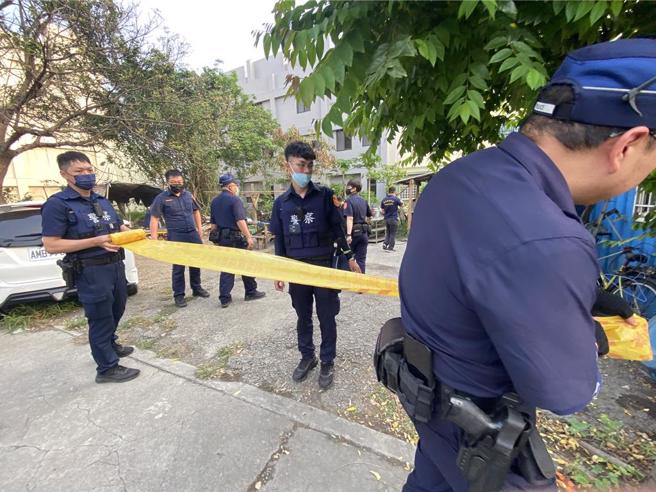 彰化縣和美鎮1名36歲的泰籍移工疑騎車遇警盤查不停，逃竄至伸港鄉全興工業區與呂姓男警發生衝突，雙雙中彈送醫。（孫英哲攝）