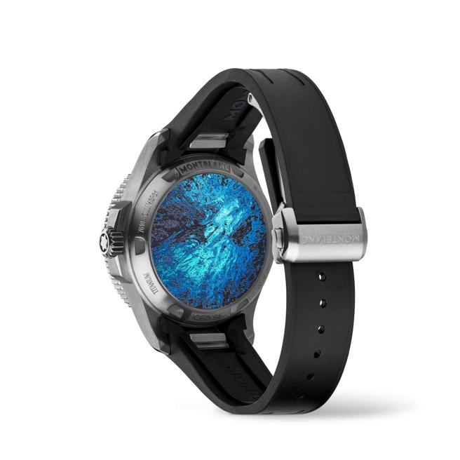 萬寶龍Iced Sea系列零氧Deep 4810深潛腕表，具深潛6千公尺防水功能，加上零氧設計，表盤不起霧， 29萬9100元。（Montblanc提供）