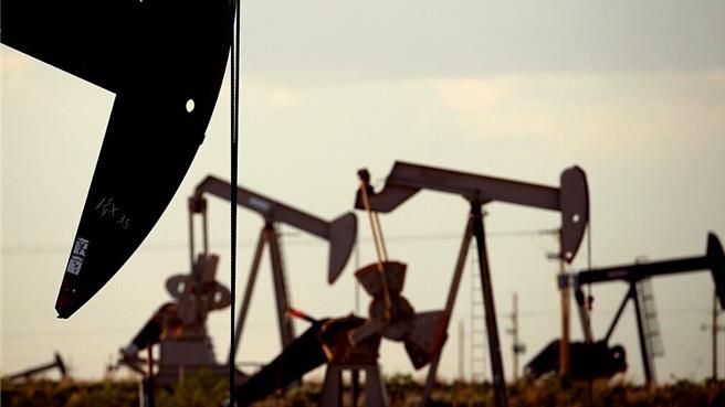 國際預測伊朗這兩天可能對以色列發動報復攻擊，原油走高1％。如果真的開戰，中油認為短期內原油價可能走高到95美元以上，可是應該不會維持太久。(美聯社)