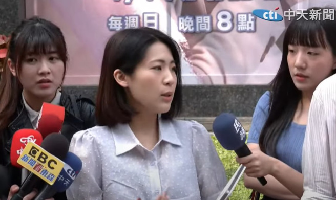 立委徐巧芯13日接受媒体访问。（取自中天）