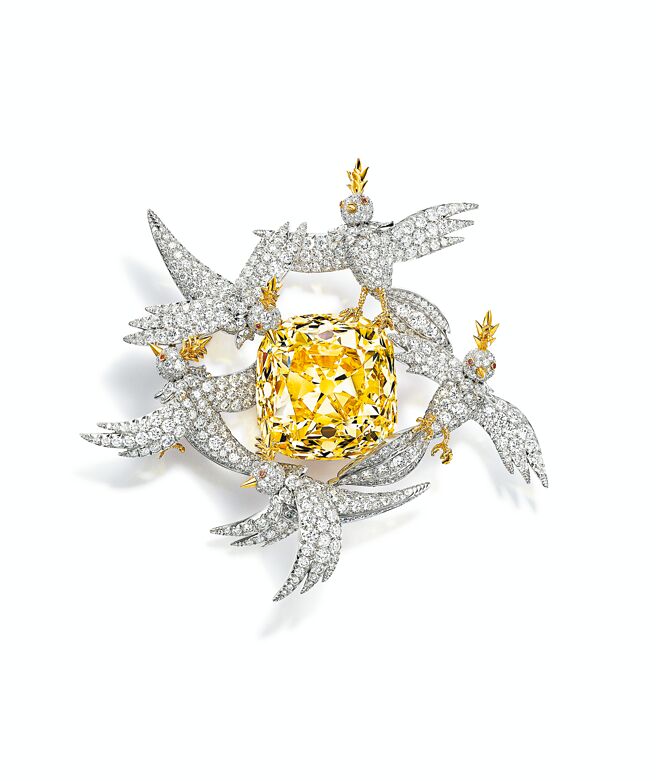 「蒂芙尼传奇黄钻」区展出全新设计传奇黄钻，是整个展览的压轴。（Tiffany提供）